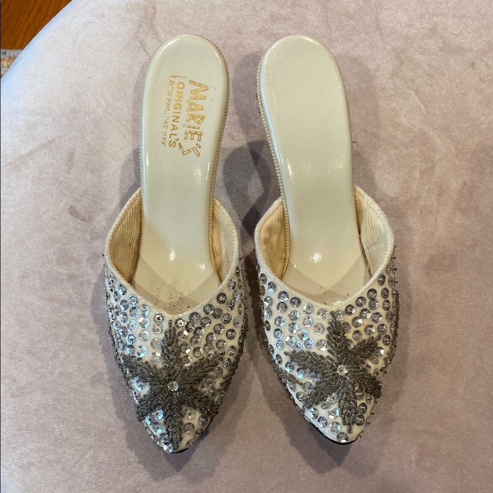 Women's Vintage  White Embellished Mules